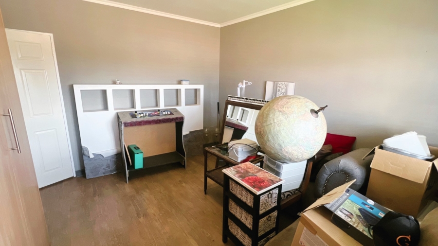 3 Bedroom Property for Sale in Langenhovenpark Free State